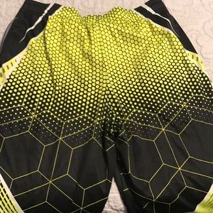 Under armor youth XL athletic shorts